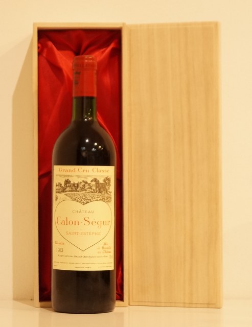 １９８３年　シャトー・カロン・セギュール（愛を伝えるハートのラベルのワイン）　ワイン