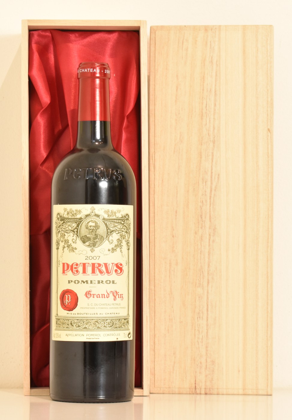 CH PETRUS 1969年ワイン(ラベル無し) CH PETRUS 1969年ワイン(ラベル無し) 4誌100点]シャトー・ペトリュス