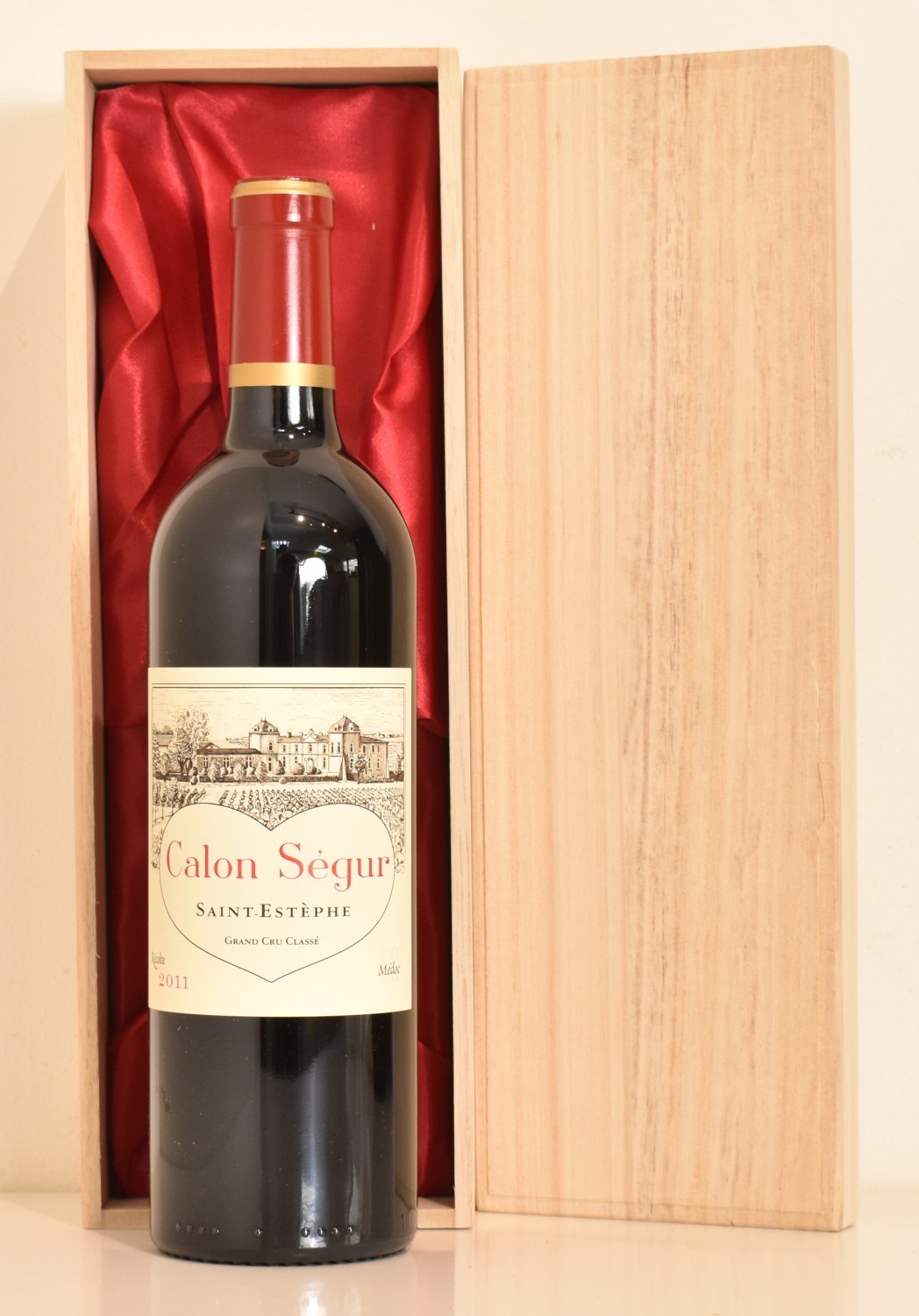 ２０１１年　シャトー・カロン・セギュール（愛を伝えるハートのラベルのワイン）　ワイン
