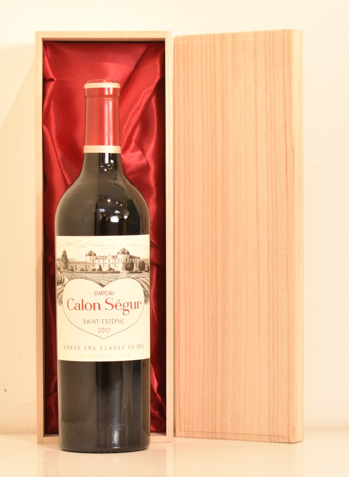 ２０１７年　シャトー・カロン・セギュール（愛を伝えるハートのラベルのワイン）　ワイン