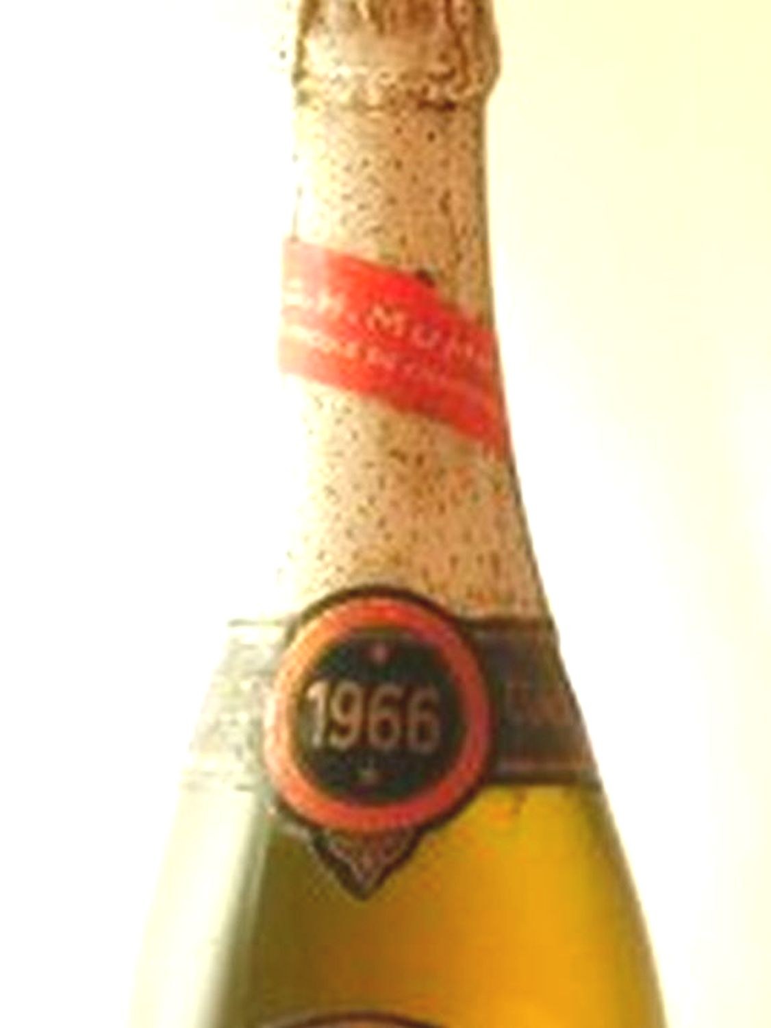 １９６６年 マム コルドン・ルージュ Ｍｕｍｍ Ｃｏｒｄｏｎ Ｒｏｕｇｅ 白ワインの液面画像