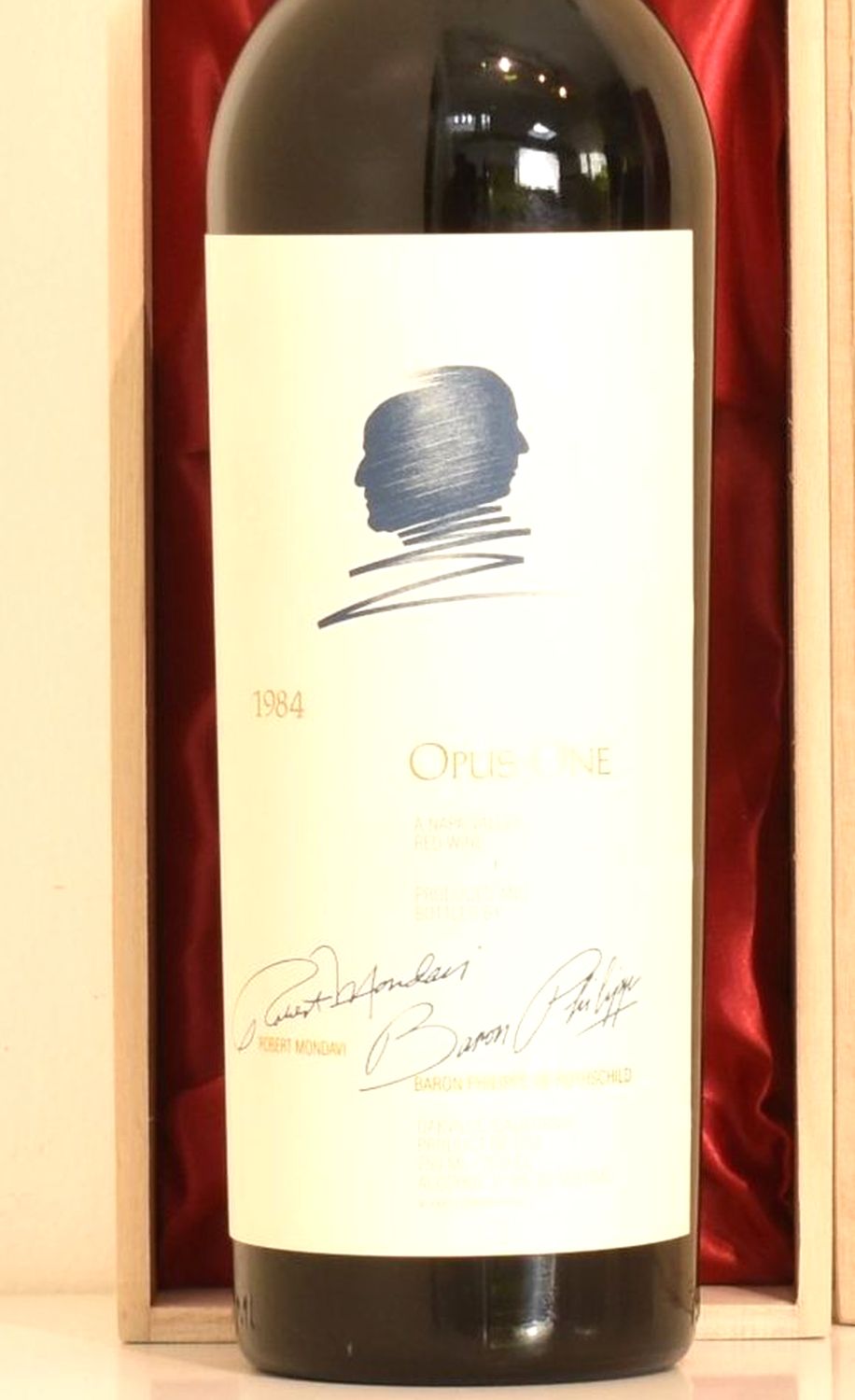 １９８４年 オーパス・ワン 赤ワインのラベル画像