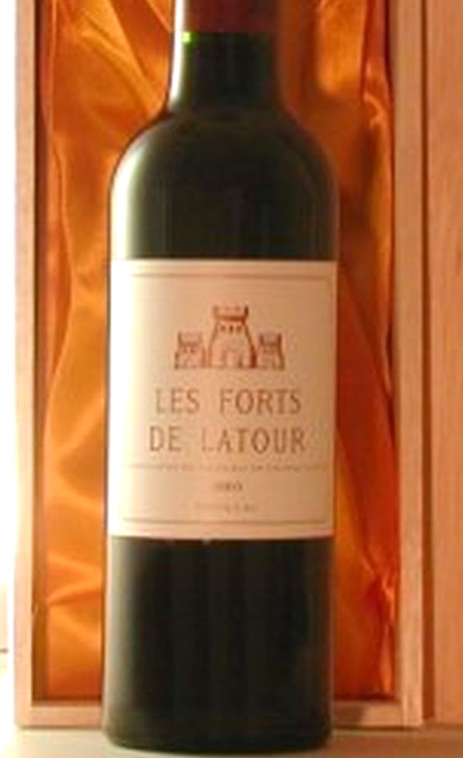 ２００３年 レ・フォール・ド・ラトゥール ハーフボトル 赤ワインのラベル画像