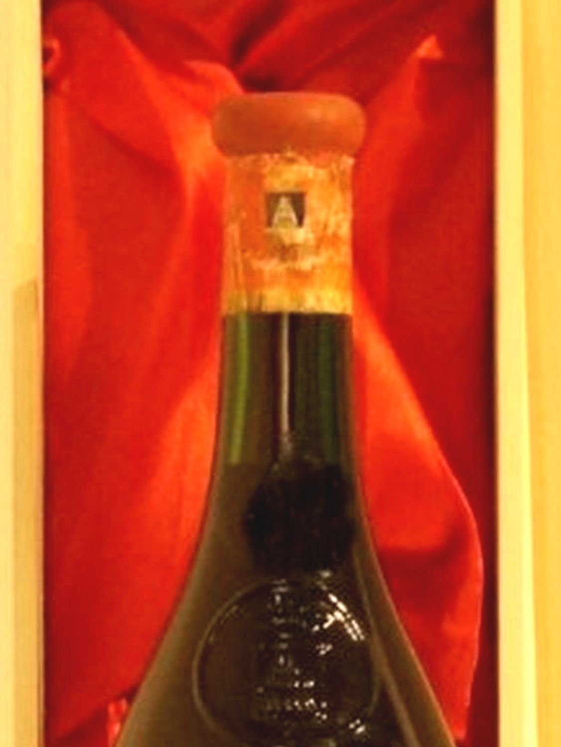 １９５５年 バローロ フォンタナフレッダ 赤ワインの液面画像