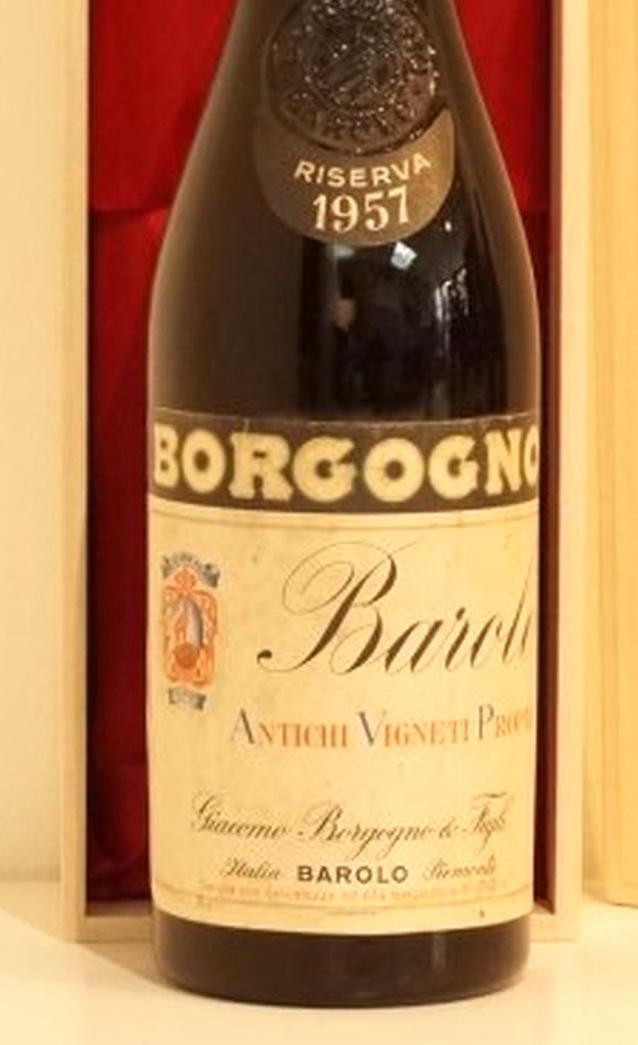 １９５７年 ボルゴーニョ バローロ リゼルヴァ 赤ワインのラベル画像