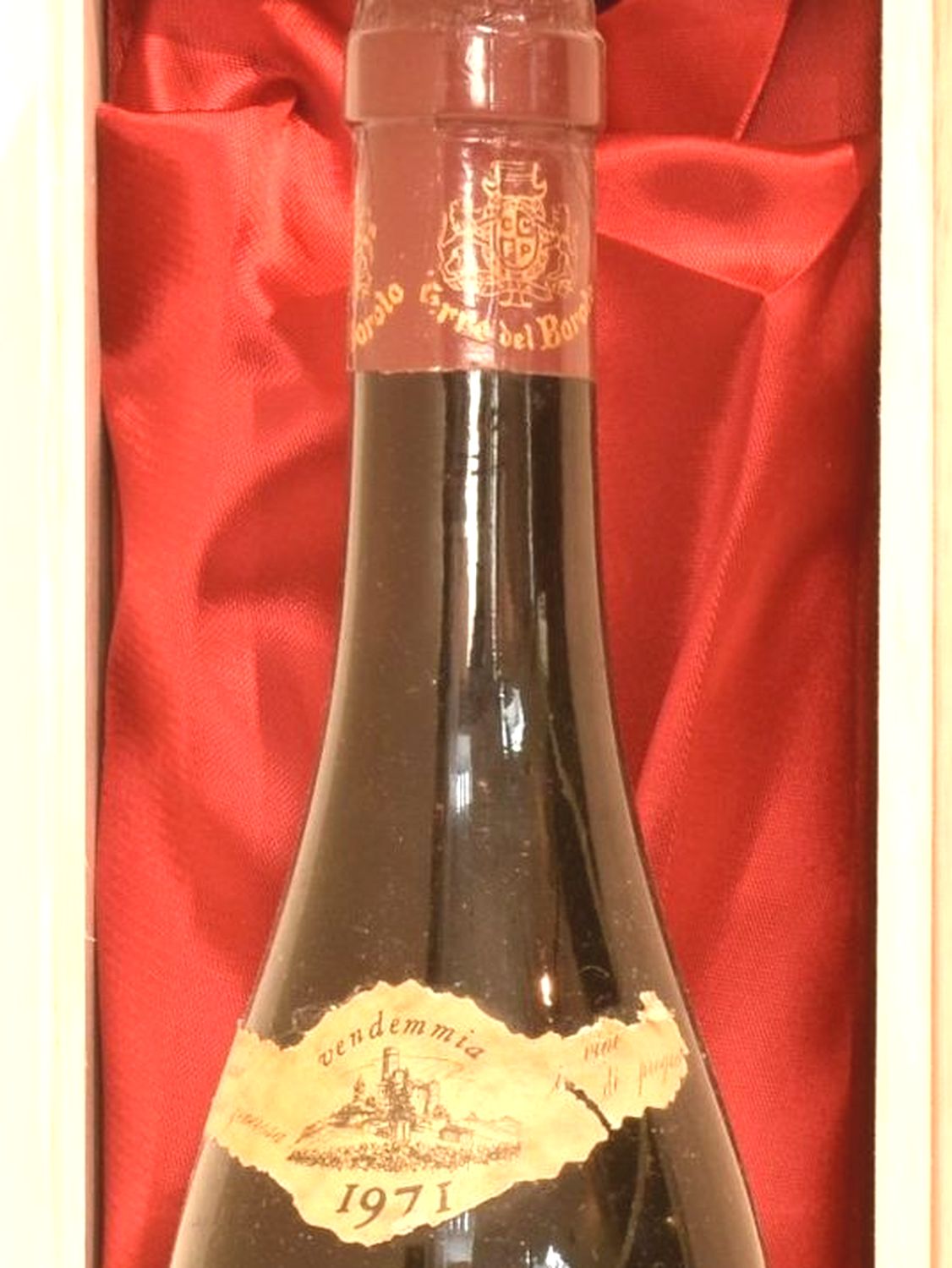 １９７１年 テッレ・デル・バローロ バルベーラ 赤ワインの液面画像