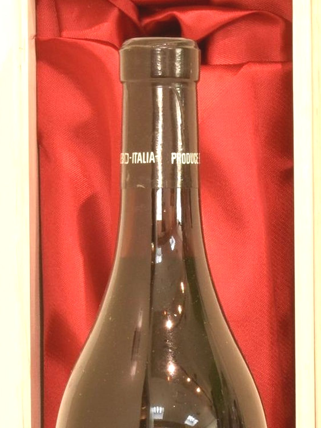 １９７３年 ガヤ・バルバレスコ 赤ワインの液面画像
