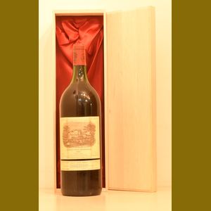 1982 Chateau Lafite Rothschild magunam