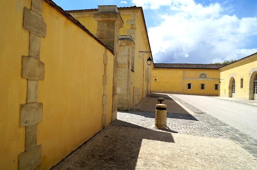 2008-11-6に酒井 浩（プラチナワイン（有限会社デリバリー・ワイン）代表）がボルドー、メドック地区、マルゴー村、シャトー・マルゴーで撮影した