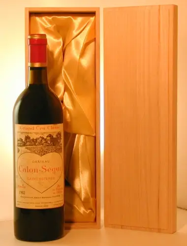 １９８２年 シャトー・カロン・セギュール（愛を伝えるハートのラベルのワイン） 赤ワイン