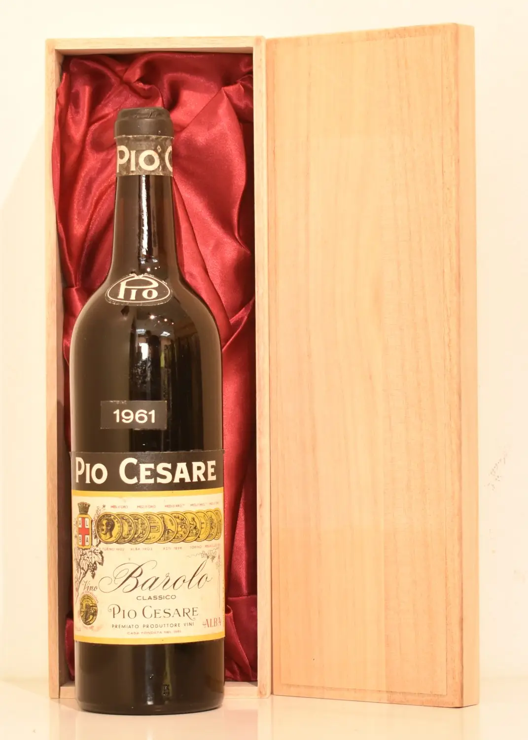 １９６１年 ピオ・チェザーレ バローロ