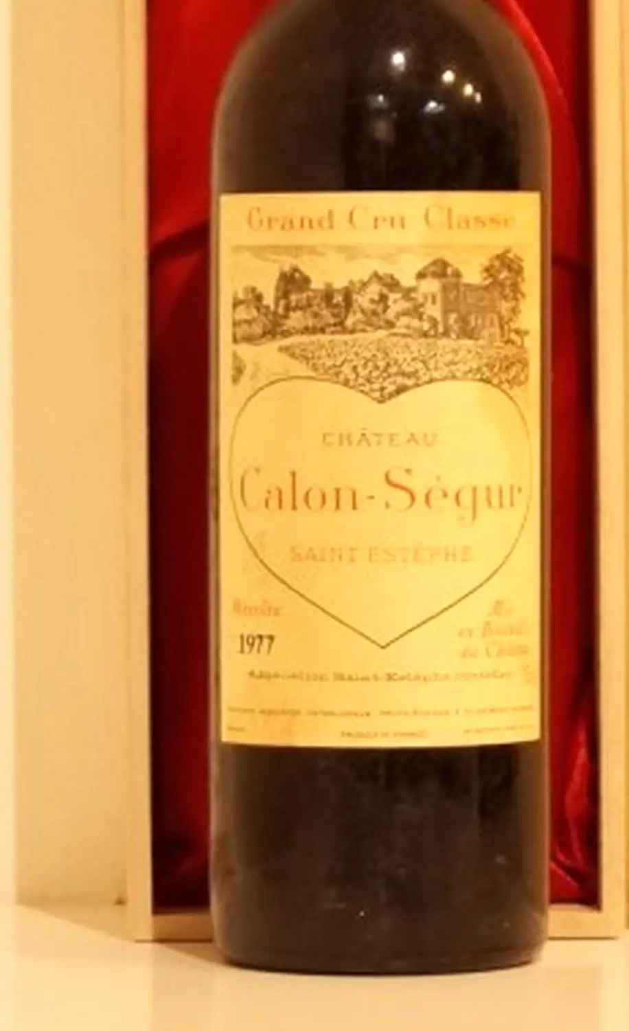 1977年 シャトー・カロン・セギュール（愛を伝えるハートのラベル