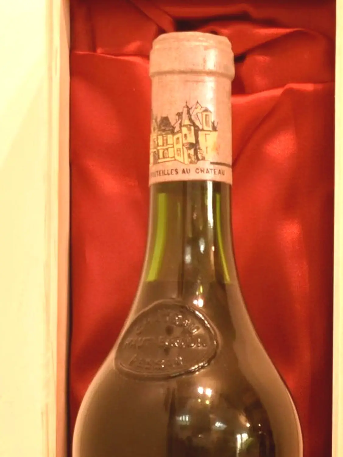 1966年 シャトー・オーブリオン (ラベルの状態をご確認ください ①