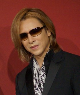 ワインに関して熱く語るYOSHIKI氏